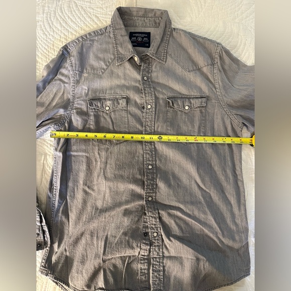 American Eagle Outfitters Vintage Fit long sleeve button down shirt - Picture 5 of 8